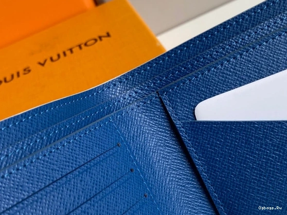 LOUIS VUITTON MULTIPLE WALLET 0505